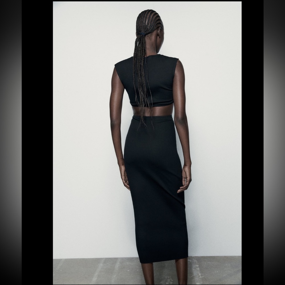 CUT OUT FITTED RIB DRESS - Picture 5 of 9